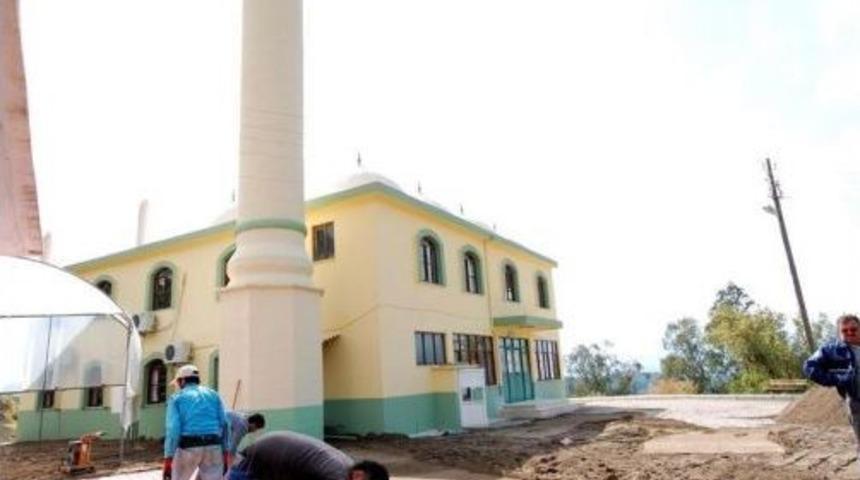 Kumluca Belediyesi, Yeni Mahallelerde &Ccedil;alışmaya Başladı