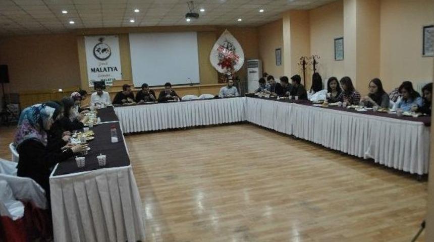 Gen&ccedil;lik Meclisi &Uuml;yeleri Bir Araya Geldi