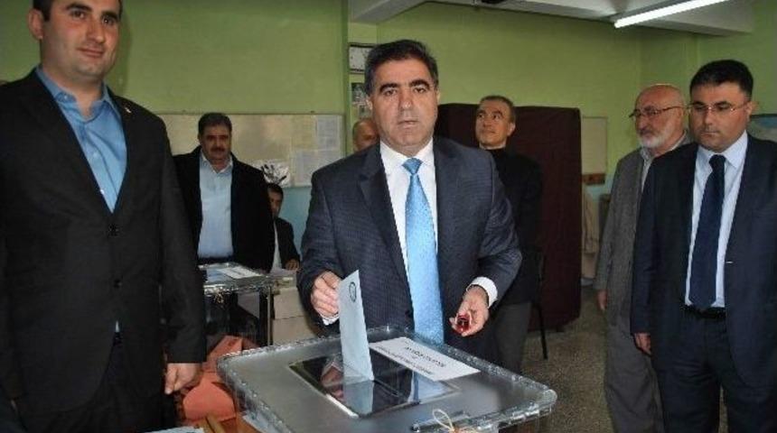 Ak Parti Amasya&rsquo;da &Uuml;&ccedil;ledi