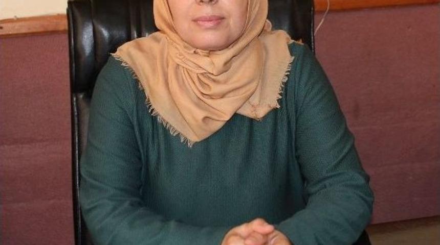 Baş&ouml;rt&uuml;l&uuml; Diye Atıldı, Başkan Oldu