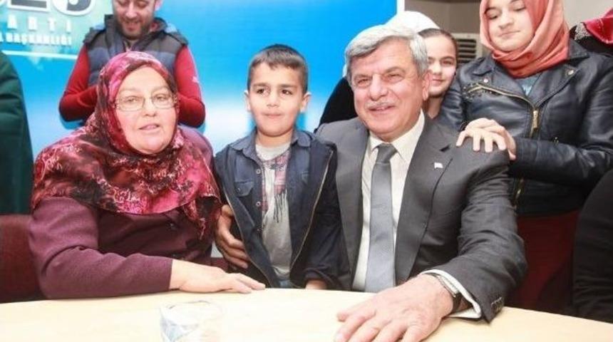Başkan Karaosmanoğlu Her İki Kişiden Birinin Oyunu Aldı