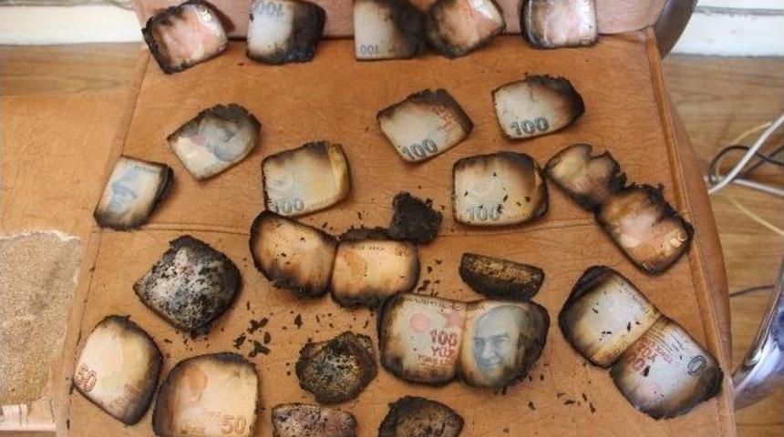 Yangında Evi Yanan Vatandaş Yardım Bekliyor