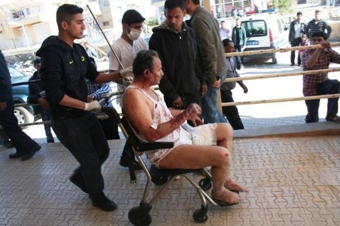 Suriye U&ccedil;akları Harim'i Bombaladı, Yaralılar Reyhanlı'ya Getirildi