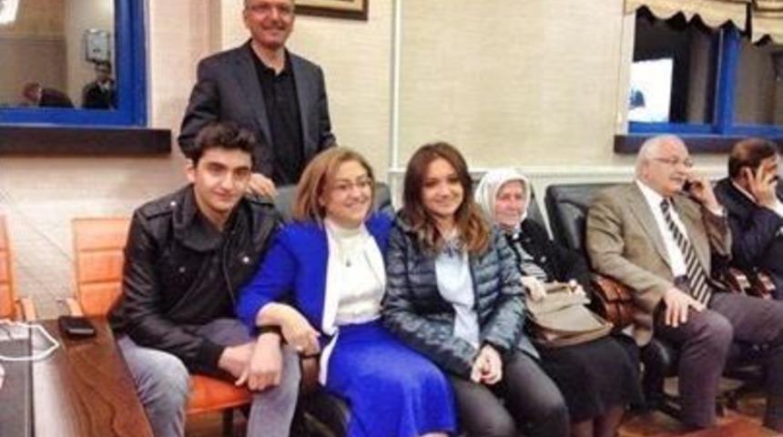 Annelerine Destek Verdiler