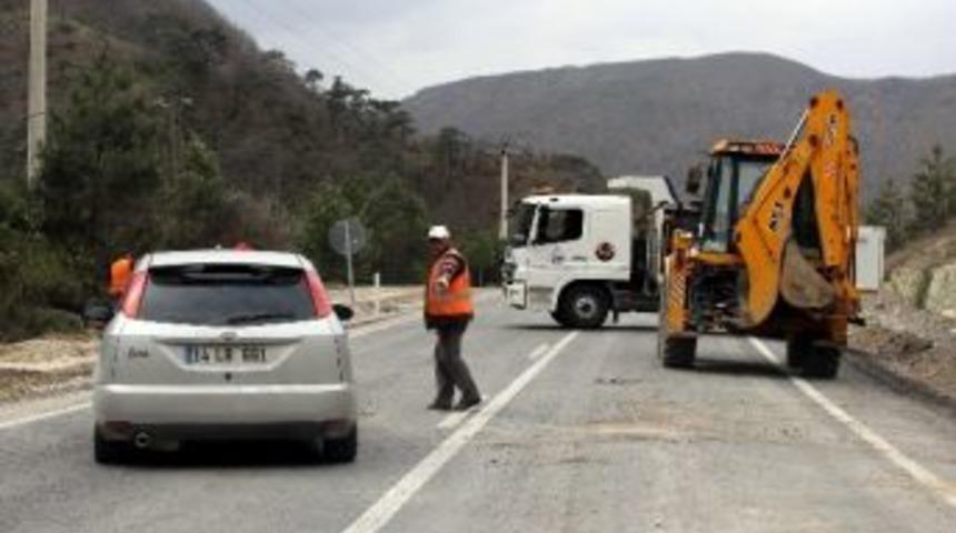Havalar Isınınca Karayollarında Bakım Başladı
