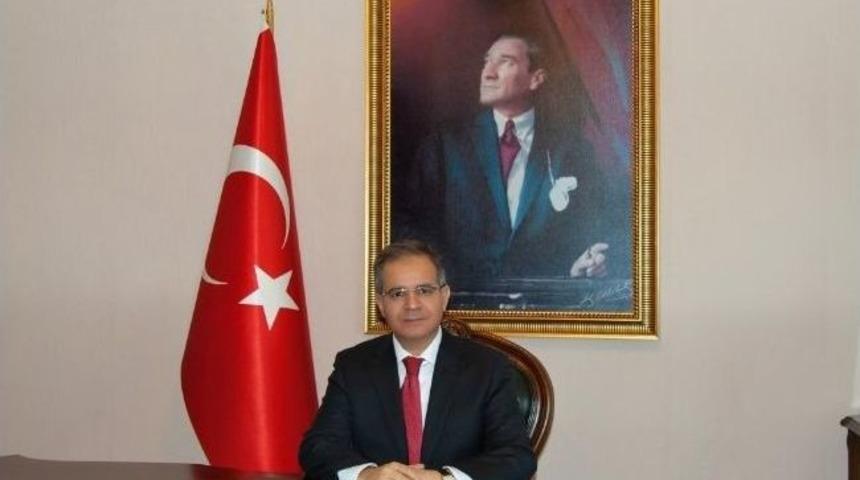 Vali S&uuml;leyman Tapsız&rsquo;ın K&uuml;t&uuml;phane Haftası Kutlama Mesajı