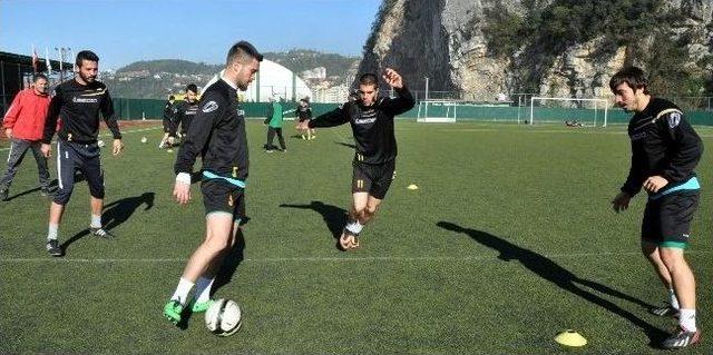 Kozlu Belediyespor, Sultangazispor Maçı Hazırlıklarına Başladı