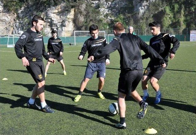 Kozlu Belediyespor, Sultangazispor Maçı Hazırlıklarına Başladı