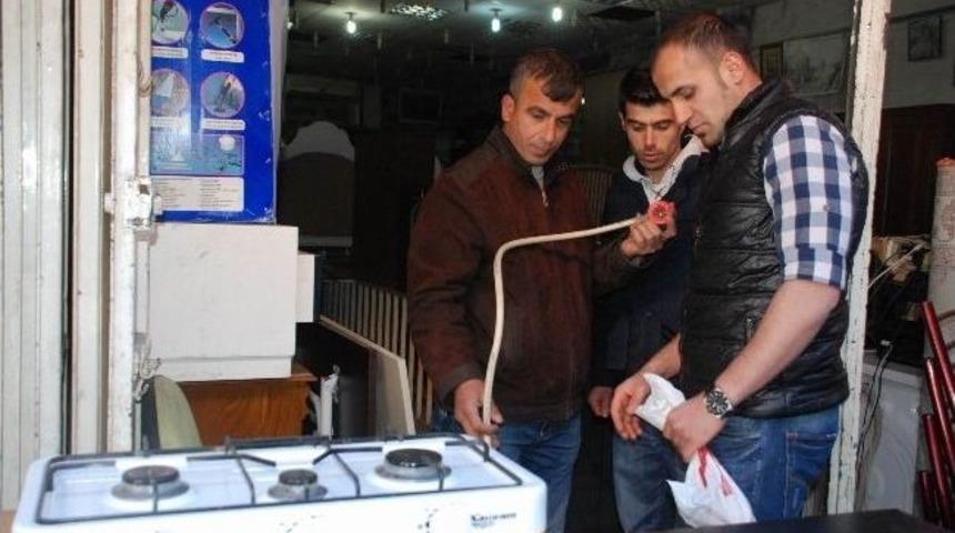 &Ouml;ğrenciler Evlerini İkinci El Eşyalar İle Kuruyor