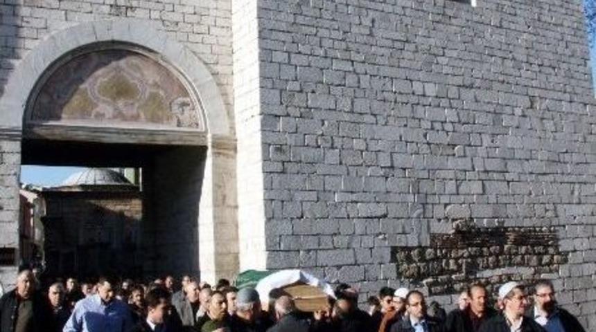 Altıkardeş Ailesinin Acı G&uuml;n&uuml;