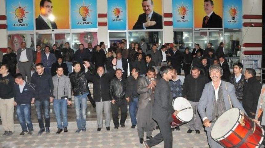 Karak&ouml;pr&uuml;de Zafer Ak Partinin Oldu