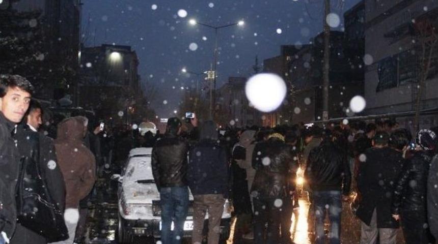 Van&rsquo;da Bdp Se&ccedil;im Sonrası Sevin&ccedil; G&ouml;sterileri