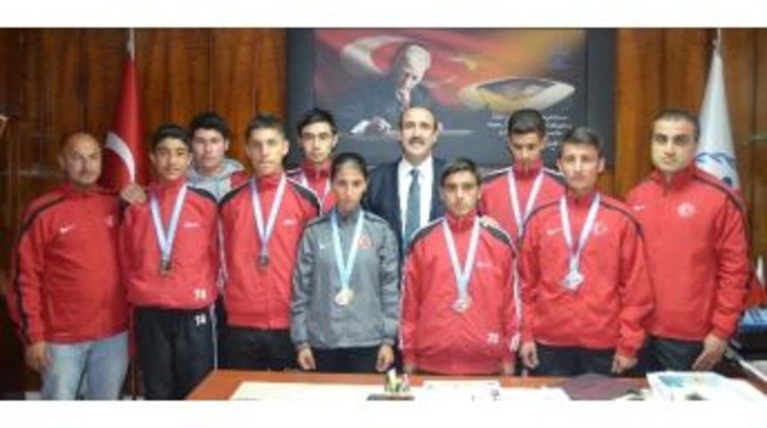 Atletizmciler 7 Madalya İle D&ouml;nd&uuml;