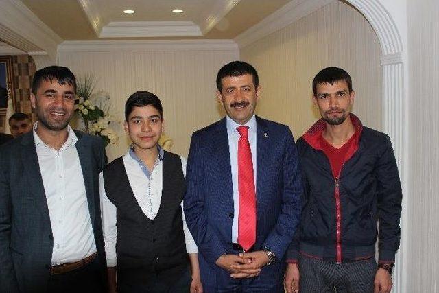 Ekinci, Tebrikleri Kabul Etti 1