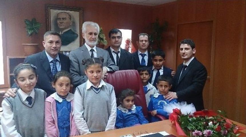 İlkokul Öğrencilerinin Müftülük Ziyareti