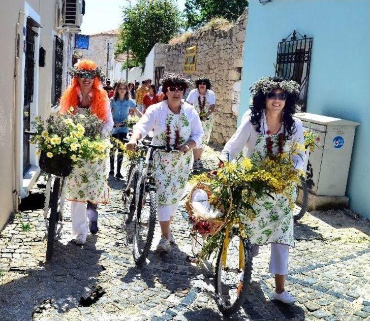Alaçatı Ot Festivali, "arapsaçı" Temasıyla 10-14 Nisan'da G3