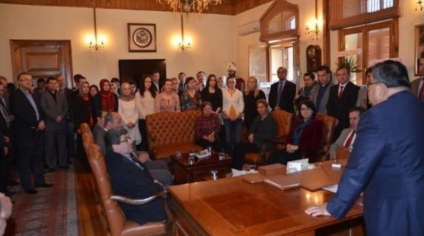 Belediye Başkanı Selim Yağcı &Ccedil;i&ccedil;eklerle Karşılandı