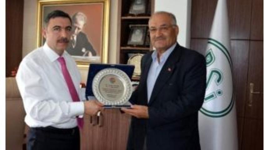 Sulama Birliğinden Dsi 13. B&ouml;lge M&uuml;d&uuml;r&uuml; &Ouml;zg&uuml;r&rsquo;e Ziyaret