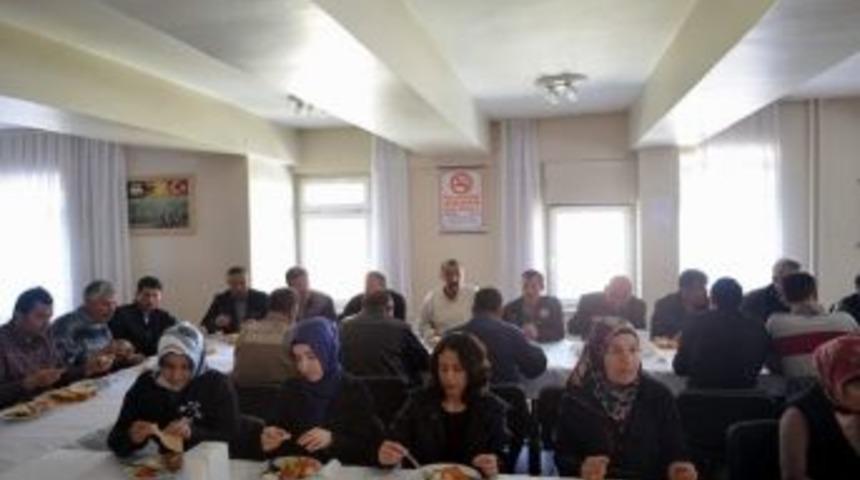 Kaymakam G&uuml;lery&uuml;z İşkur Personeliyle Bir Araya Geldi