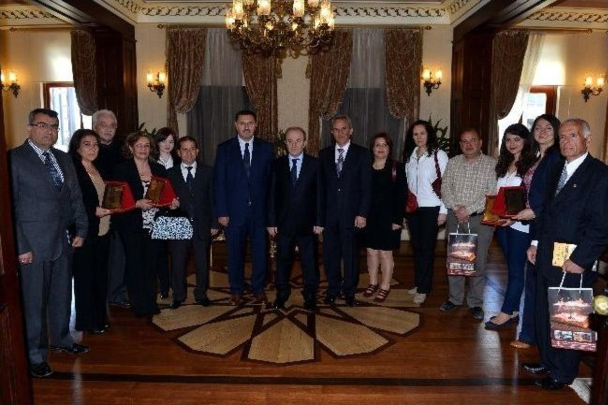 Vali &Ouml;zt&uuml;rk, 50. K&uuml;t&uuml;phane Haftası Nedeniyle Gelen Heyeti Kabul Etti