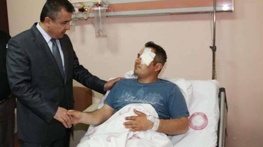 Vali Lekesiz, Se&ccedil;imde Yaralanan Askeri Ziyaret Etti