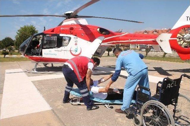 Parmağı Kopan Hurdacının İmdadına Ambulans Helikopter Yetişti