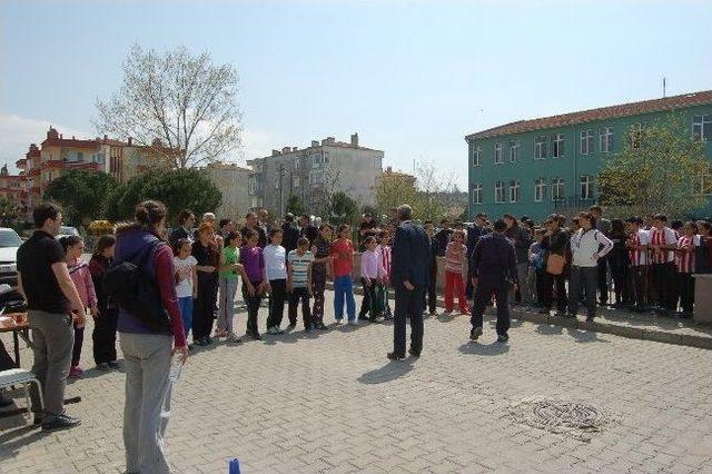 Okullar Arası Atletizm Yarışması Düzenlendi