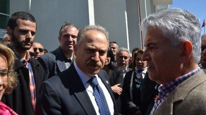 Chp'liler Yenimahalle İl&ccedil;e Se&ccedil;im Kurulu &Ouml;n&uuml;nde Bekliyor