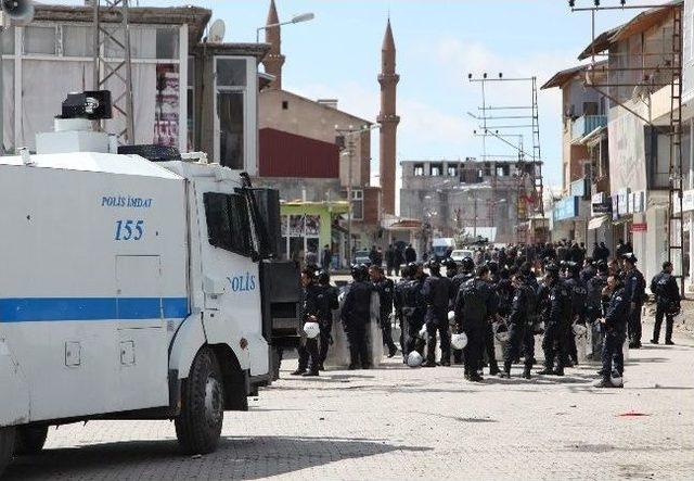 Ahlat’ta Geniş Güvenlik Önlemleri