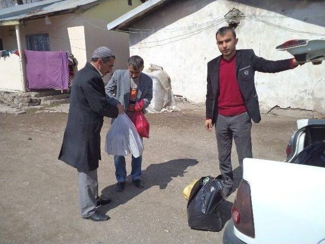 Din G&ouml;revlileri Derneği&rsquo;nden Muhta&ccedil; Ailelere Yardım 1