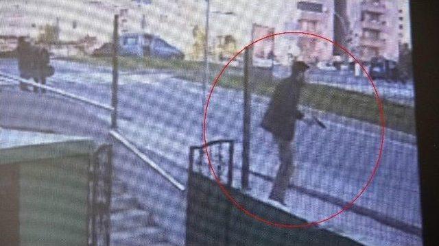 Silahlı Saldırı Anı G&uuml;venlik Kamerasında 2