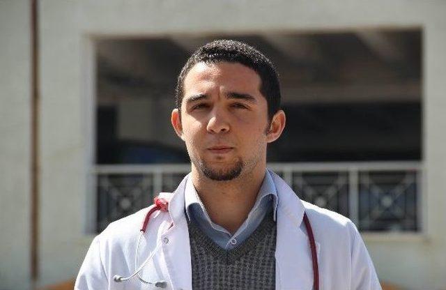 İnt&ouml;rn Doktorlar Basın A&ccedil;ıklaması Yaptı 1