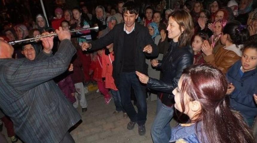 Başkanlığı Oynayarak Kutladı