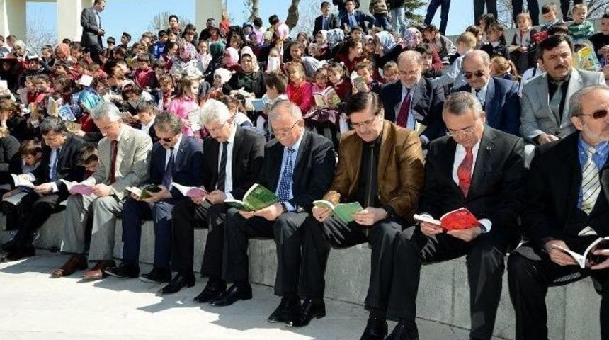 &Ouml;ğrenciler &ldquo;okuma Saati&rdquo;nde Buluştu