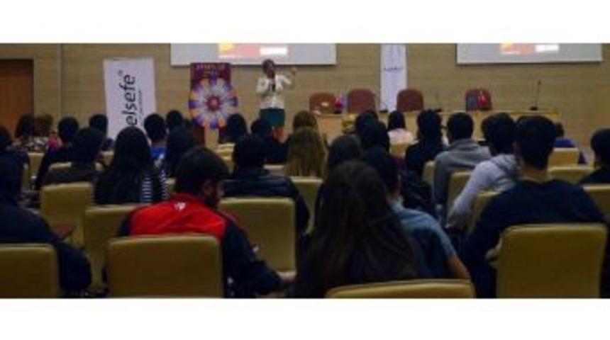 Anadolu &Uuml;niversitesi&rsquo;nde 'erdemler' Konferansı