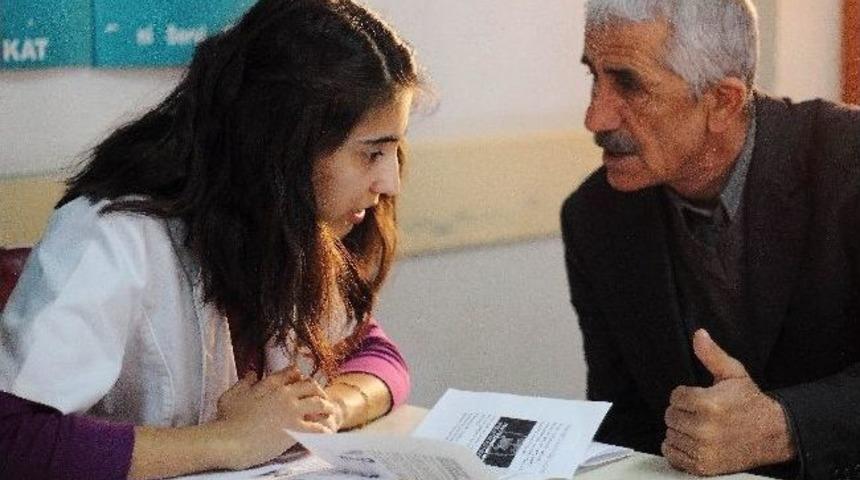 &Ouml;ğrenciler&rsquo;den &Ouml;rnek Davranış