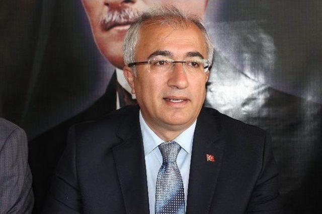 Tavşanlı Ak Parti’de “zafer” Toplantısı