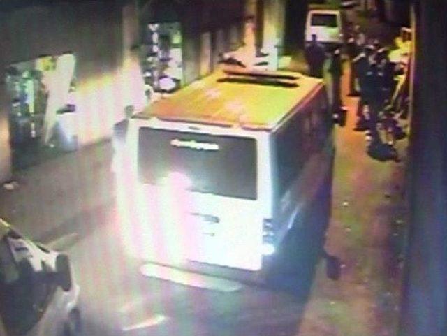 Hırsızlar, Çaldıkları Eşyaları Geri Getirdi 1