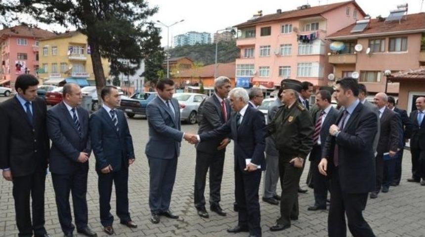 Vali Orhan Alimoğlu İl&ccedil;e Gezilerine Yenice İle Devam Etti