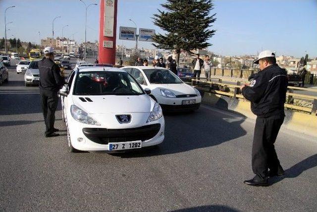 Gaziantep’te Trafik Kazası: 2 Yaralı