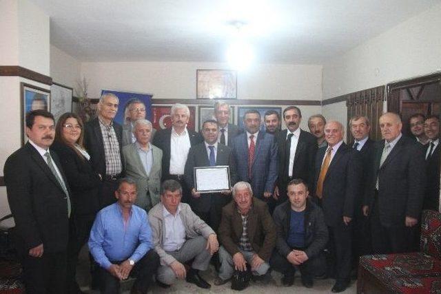 Başkan Aksoy Mazbatasını Aldı 1