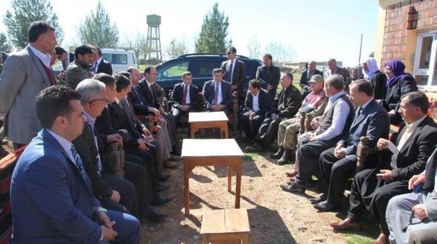 Vali Küçük Kuskunlu Köyü Sakinleriyle Bir Araya Geldi