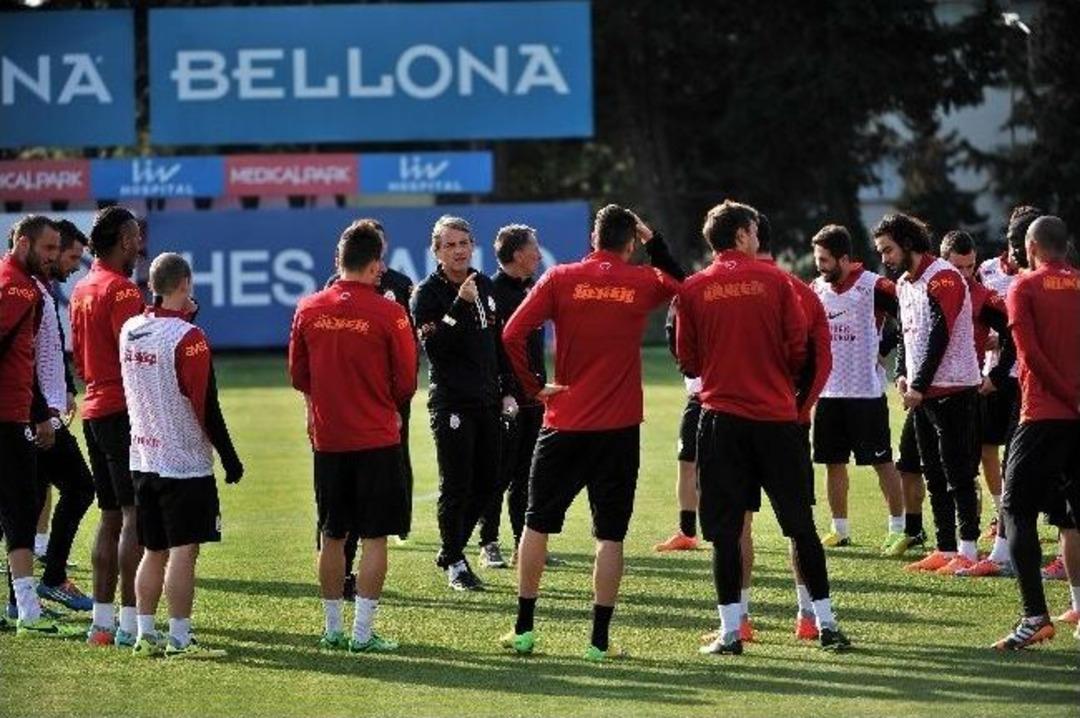 Galatasaray, Fenerbah&ccedil;e Derbisi Hazırlıklarına Başladı