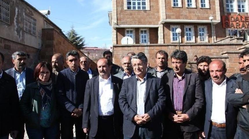 Ahlat&rsquo;ta Se&ccedil;im Gerginliği