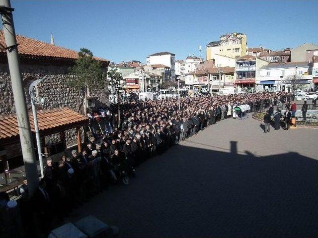 Cemalettin Kafkas Toprağa Verildi 1