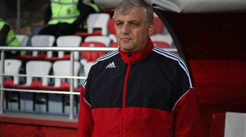 Şimşekler 3 Puanı 4 Golle Aldı