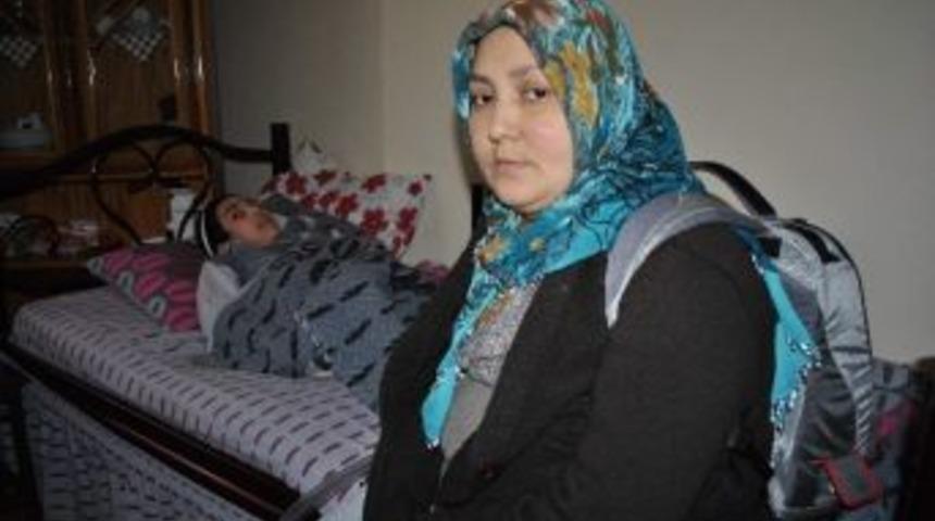 Kalbini Sırtında Taşıyan Kadına Nakil Umudu