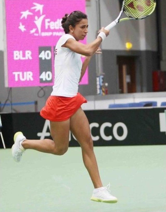 Milli Tenisçi Çağla Büyükakçay, İngiltere'de Düzenlenen Itf Turnuvasında İkinci Tura Yükseldi