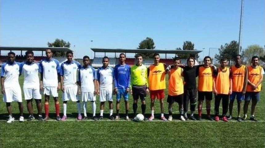 Uluslararası &Ouml;ğrenci Futbol Turnuvası Başladı