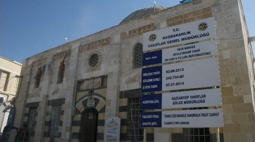 Mevlevihane Mescidi&rsquo;nin Restorasyonu S&uuml;r&uuml;yor